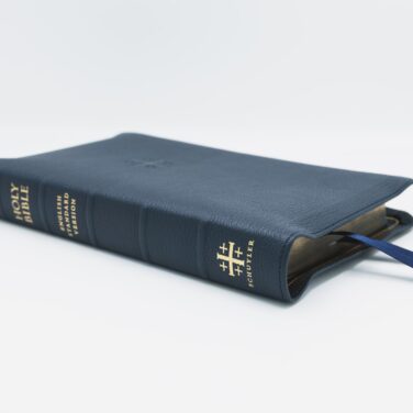 Schuyler Personal Size Quentel NLT, Full Yapp Imperial Blue Goatskin Bible