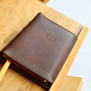 Schuyler Personal Size Canterbury KJV, Full Yapp Marbled Mahogany Calfskin Bible