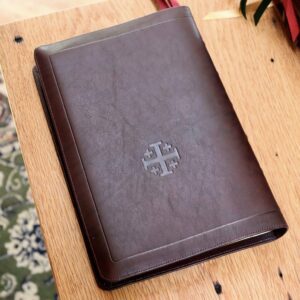 Schuyler Quentel NKJV, Full Yapp Marbled Merlot Calfskin Bible