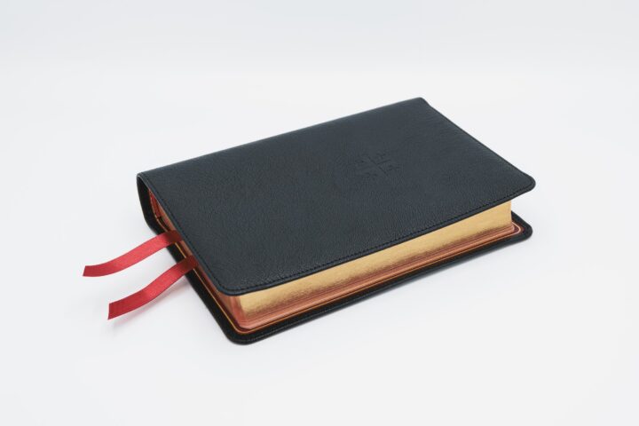 Schuyler Personal Size Quentel NIV, Black Goatskin Bible – PREORDER - Image 3
