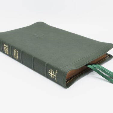 Schuyler Quentel ESV, Full Yapp Dark Green Goatskin Bible – PREORDER