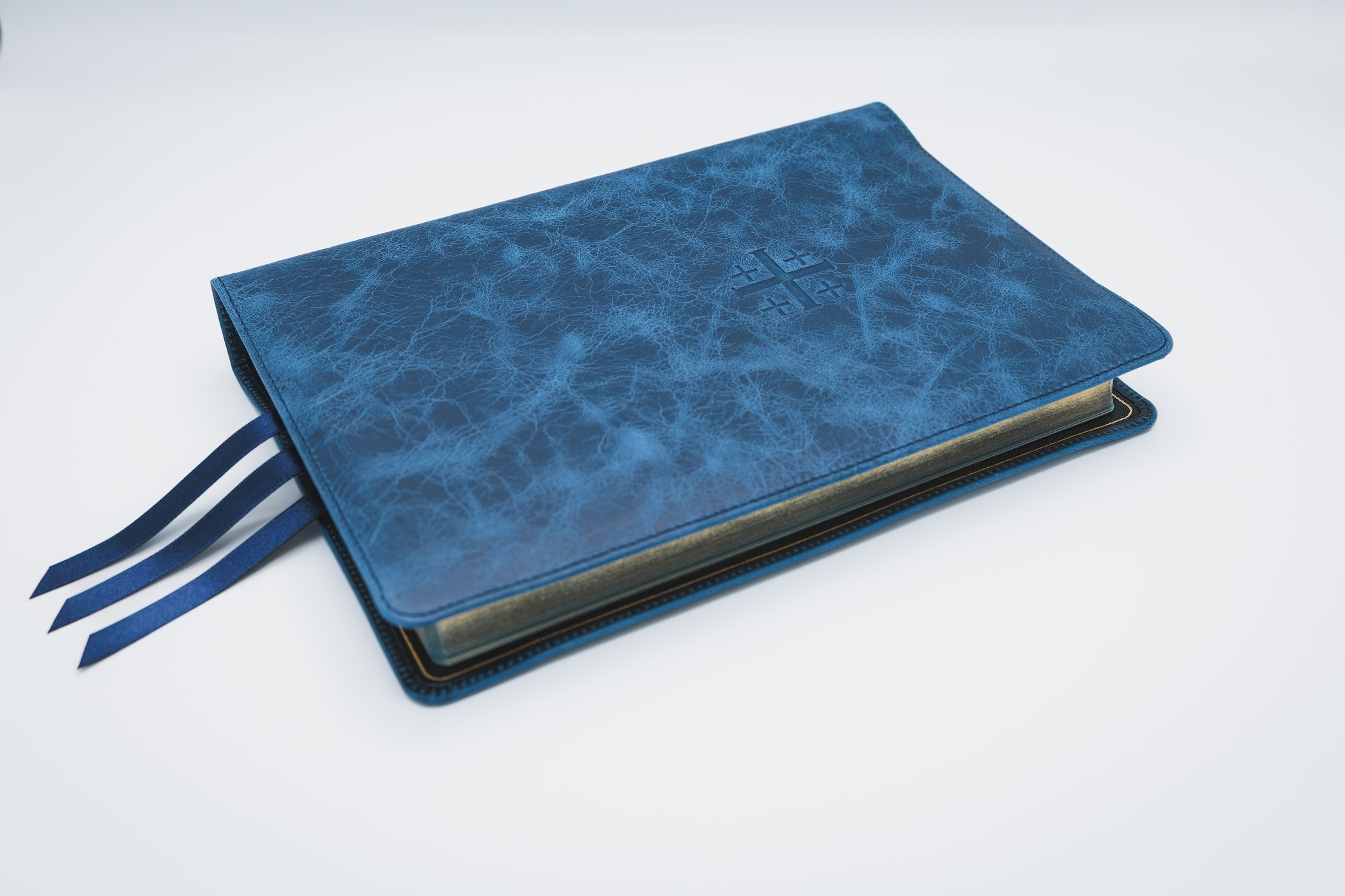 Schuyler Quentel NLT, Marbled Sapphire Calfskin Bible - Image 3