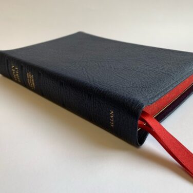 Allan ESV New Classic Readers Edition Navy Blue Highland Goatskin - Speckled Page Edges
