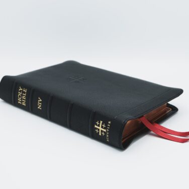 Schuyler Personal Size Quentel NIV, Full Yapp Black Goatskin Bible – PREORDER