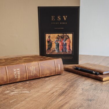 Crossway ESV Heirloom Study Bible, Desert Camel Calfskin &ndash; PREORDER