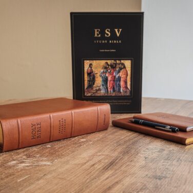 Crossway ESV Heirloom Study Bible, Saddle Brown Calfskin &ndash; PREORDER