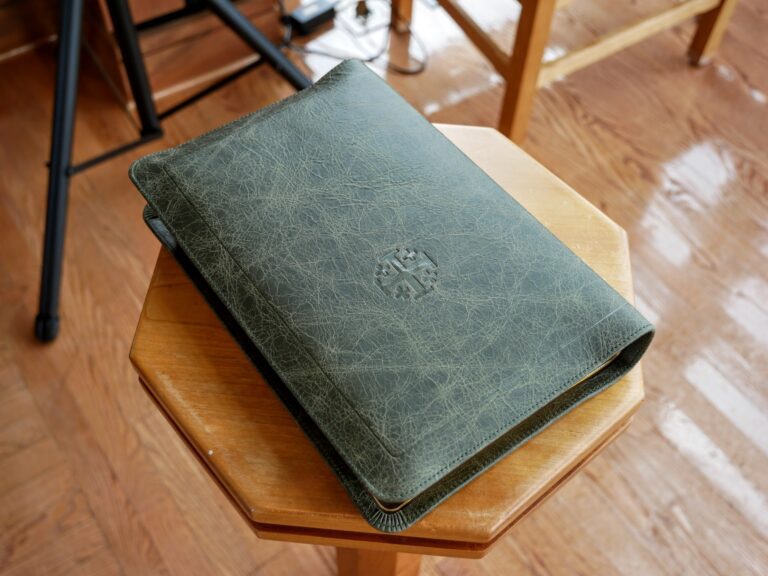 Schuyler Canterbury Kjv, Full Yapp Olive Green Calfskin Bible 