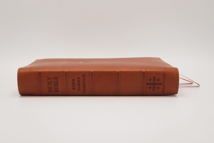 Schuyler Personal Size Canterbury KJV, Full Yapp Saddle Brown Calfskin Bible – PREORDER - Image 4