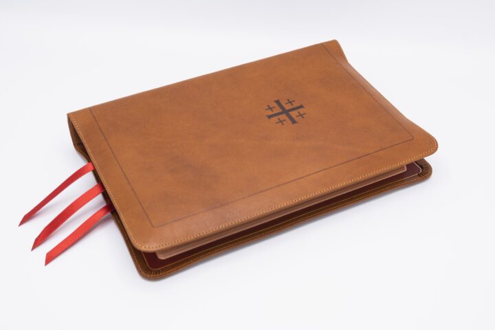 Schuyler Stridon NASB, Full Yapp Saddle Brown Calfskin Bible – PREORDER - Image 3