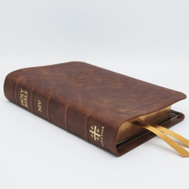Schuyler Personal Size Quentel NIV, Full Yapp Chestnut Calfskin Bible – PREORDER