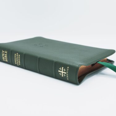 Schuyler Personal Size Quentel NLT, Full Yapp Dark Green Goatskin Bible