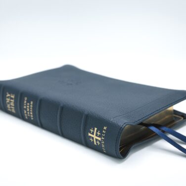 Schuyler Personal Size Quentel NKJV, Full Yapp Imperial Blue Goatskin Bible