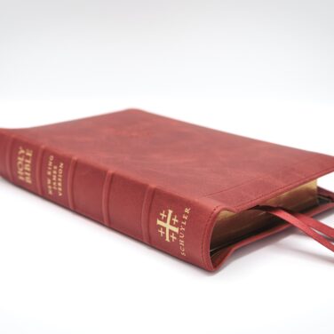 Schuyler Personal Size Quentel NKJV, Full Yapp Marbled Crimson Calfskin Bible