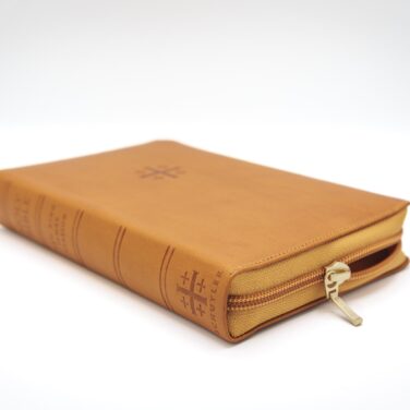 Schuyler Personal Size Quentel NKJV, Tuscany Calfskin Bible, Zipper Edition