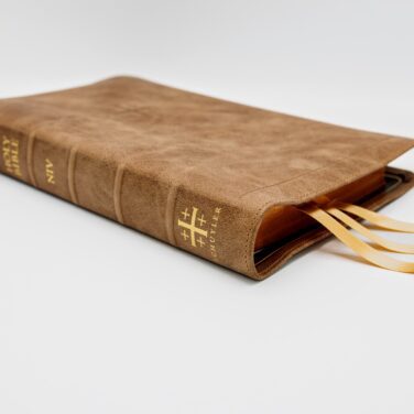 Schuyler Quentel NIV, Full Yapp Sandstone Calfskin Bible