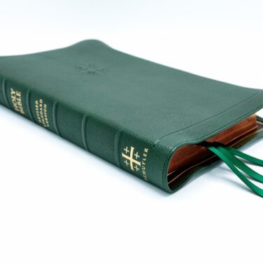 Schuyler Quentel NKJV, Dark Green Goatskin Bible &ndash; PREORDER