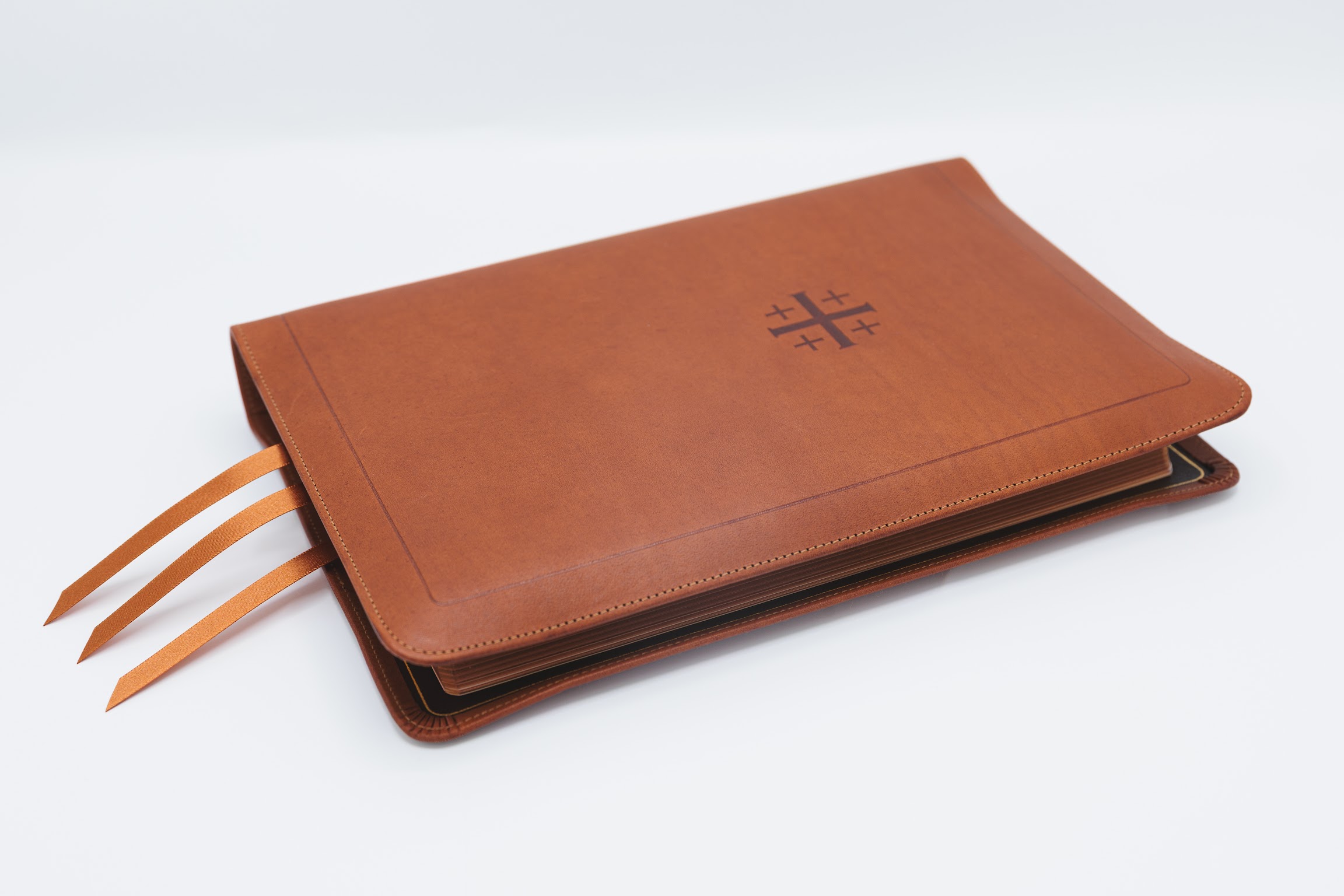 Schuyler Quentel NKJV, Full Yapp Saddle Brown Calfskin Bible - Image 3