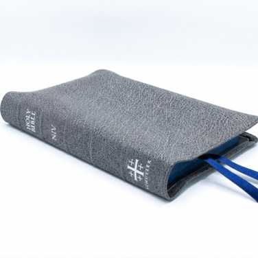 Schuyler Personal Size Quentel NIV, Full Yapp Silver Stone Calfskin Bible